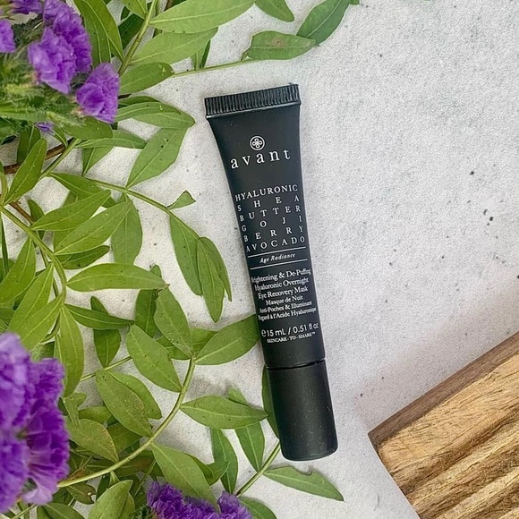 avant Skincare Avant Brightening Depuffing Hyaluronic Overnight Eye